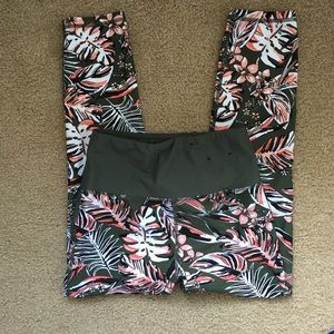 Body By Cotton On  Capri Leggings Multicolor-SZS